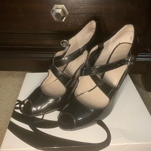 NineWest heels size 9, black 2.87 inches in height